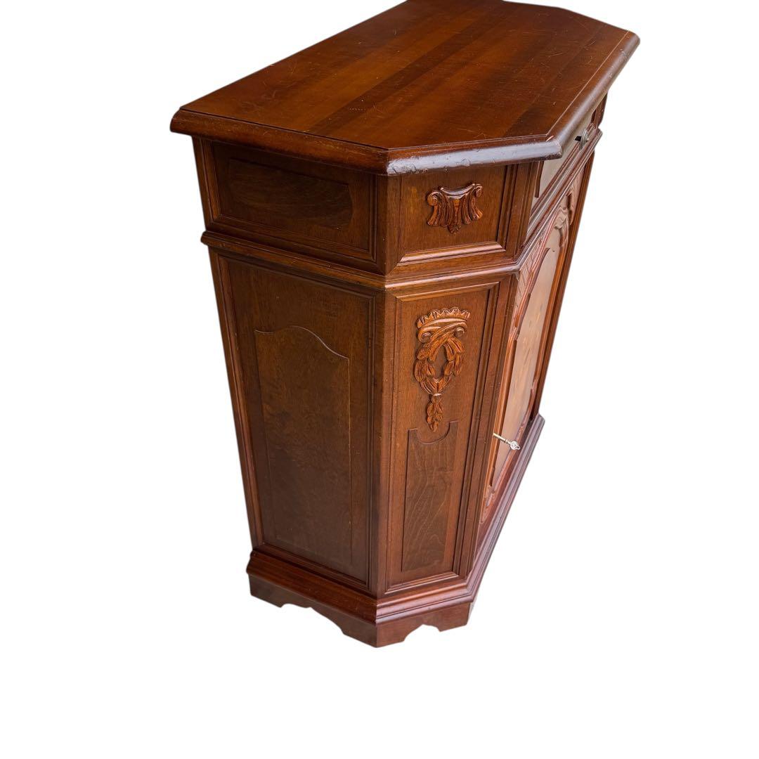 HR853 【彫刻が素敵】イタリア　象嵌細工　シャビーシック　キャビネット