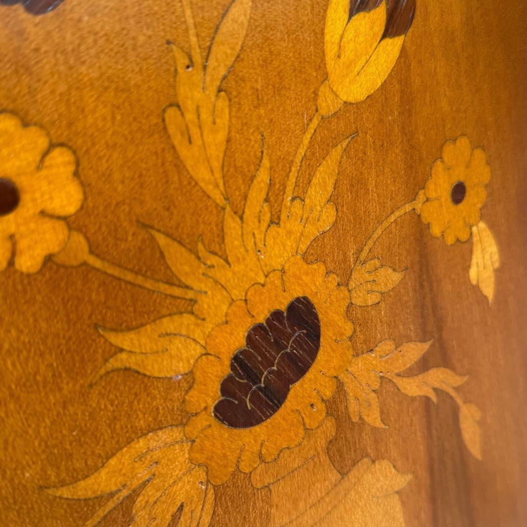 HR853 【彫刻が素敵】イタリア　象嵌細工　シャビーシック　キャビネット