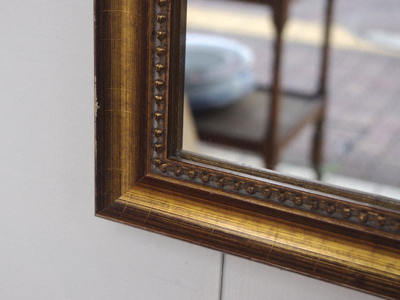 中サイズ 壁掛けミラー 装飾的なゴールドフレームの鏡 絵画 額縁 M05