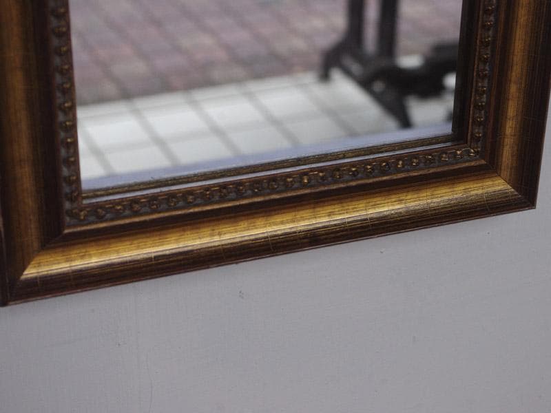 中サイズ 壁掛けミラー 装飾的なゴールドフレームの鏡 絵画 額縁 M05