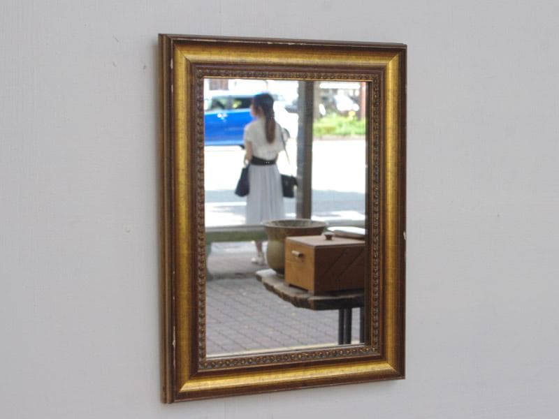 中サイズ 壁掛けミラー 装飾的なゴールドフレームの鏡 絵画 額縁 M05