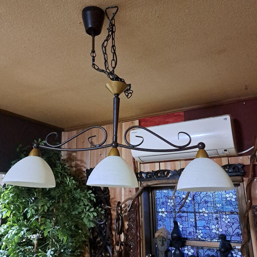 ♡新品未使用　エグロ．ジャパンペンダントガラスシェードランプ３灯♡