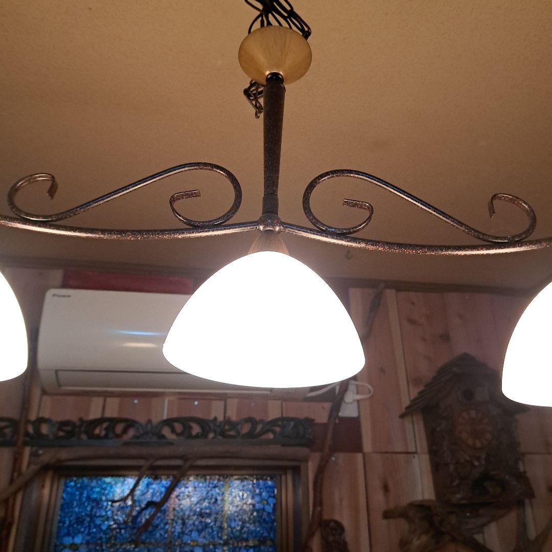 ♡新品未使用　エグロ．ジャパンペンダントガラスシェードランプ３灯♡