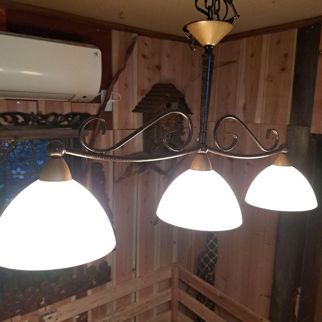 ♡新品未使用　エグロ．ジャパンペンダントガラスシェードランプ３灯♡