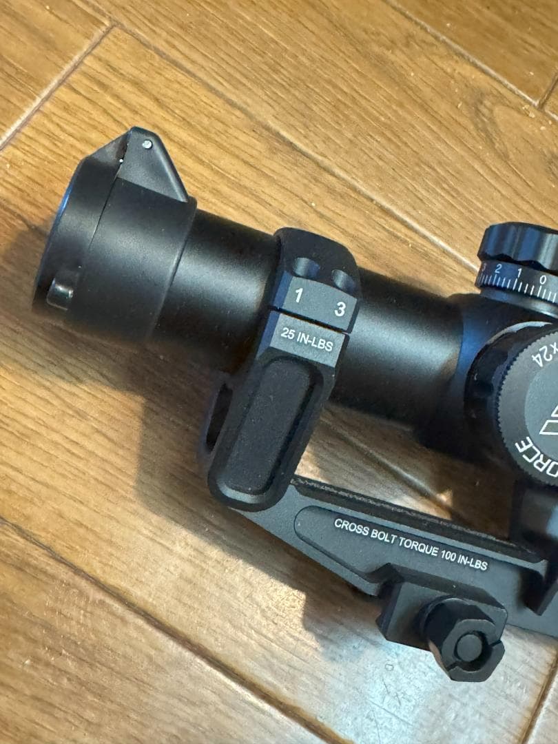 Night force ショートスコープ NXS スタイル 1-4x24