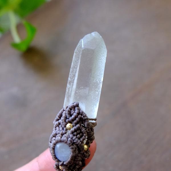 ヒマラヤ水晶ポイント ・ムーンストーン マクラメ編みペンダントネックレス3706