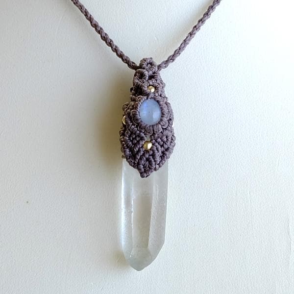 ヒマラヤ水晶ポイント ・ムーンストーン マクラメ編みペンダントネックレス3706