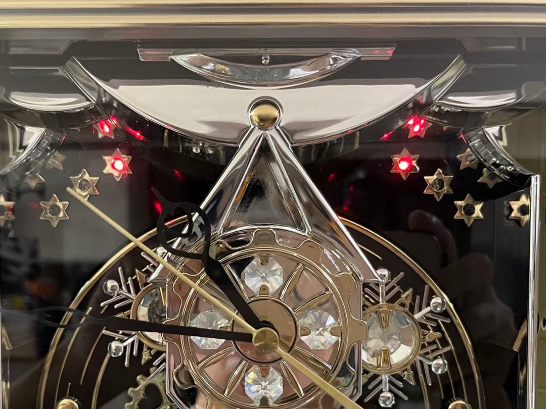 リズム時計 Small World ティアラ 電波からくり時計 スモールワールド