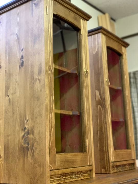 アンティーク風　ツインガラスキャビネット