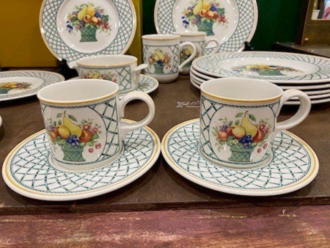 n*a様 未使用に近い ビレロイ&ボッホ バスケットガーデン カップ&ソーサー