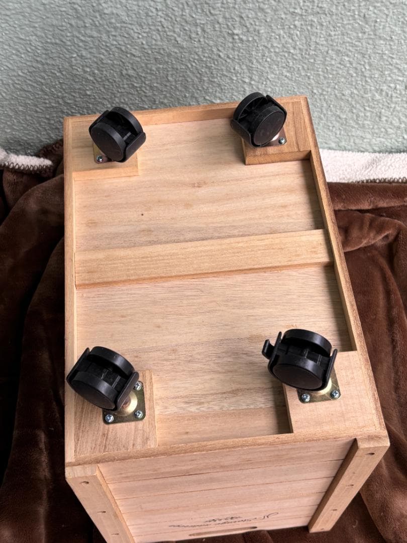 桐材 木製キャスター付き収納ラック 4段