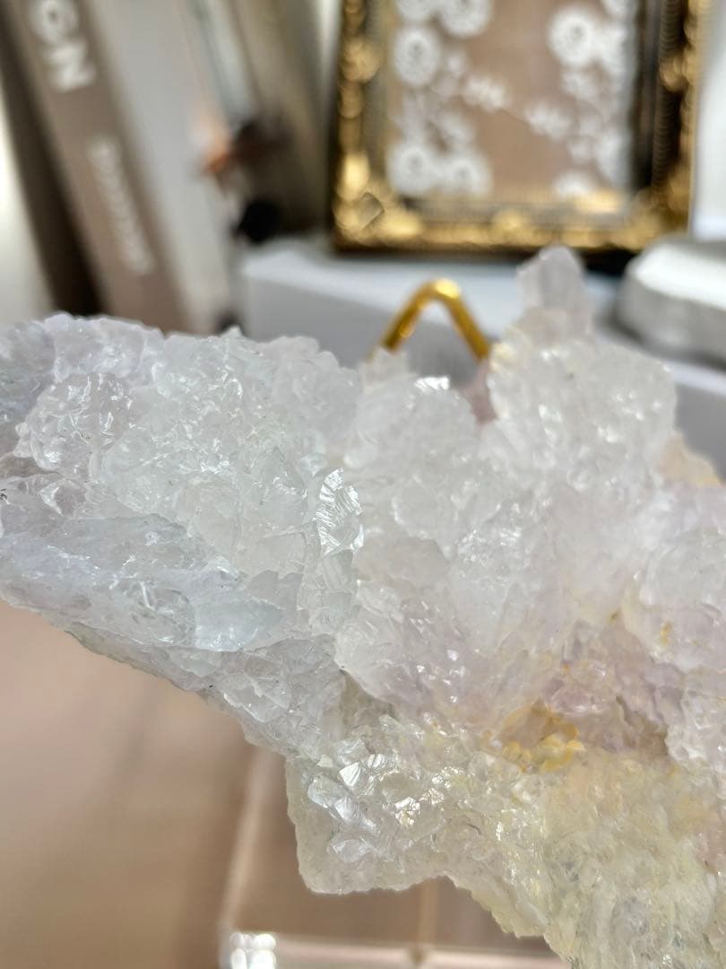 《レア》光とともに咲き誇る結晶の花 フラワーアメジスト