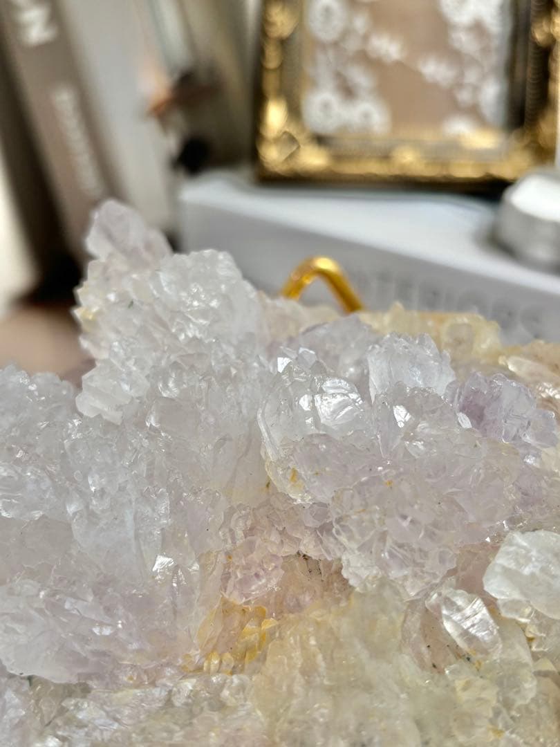 《レア》光とともに咲き誇る結晶の花 フラワーアメジスト