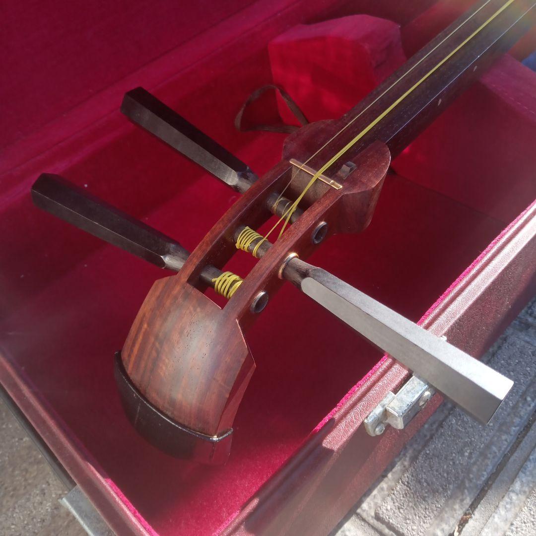 津軽三味線　ケース付き