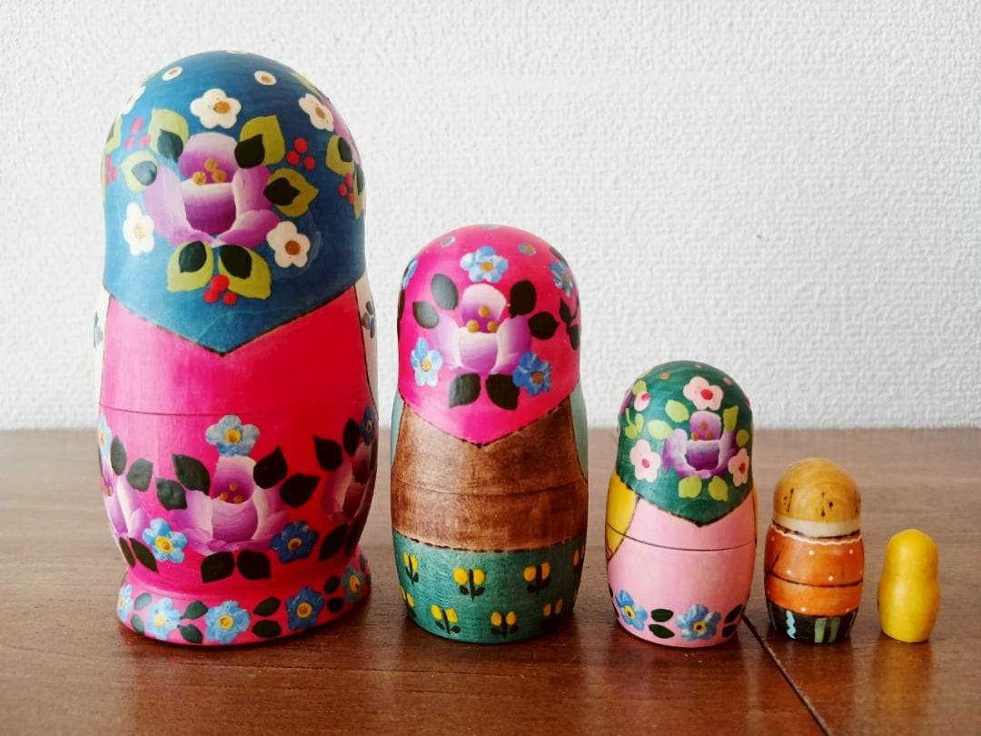 【LYH014】北欧ロシア雑貨 リューバ作 マトリョーシカ　 いちご