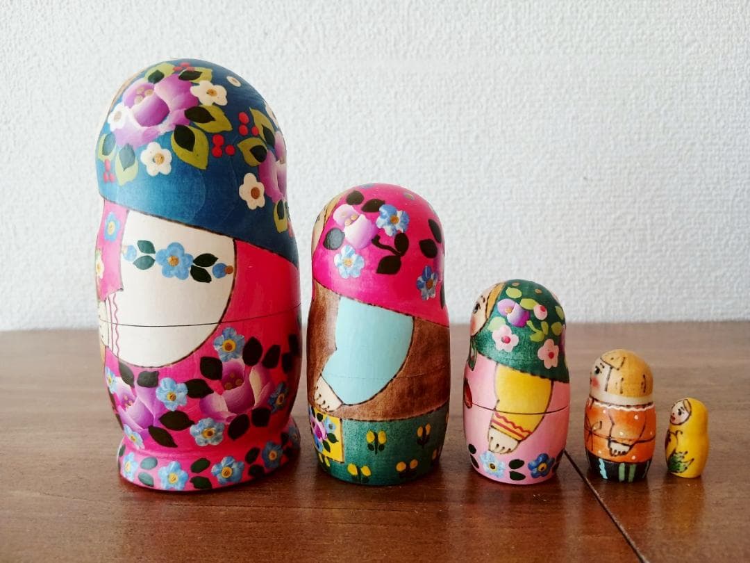 【LYH014】北欧ロシア雑貨 リューバ作 マトリョーシカ　 いちご