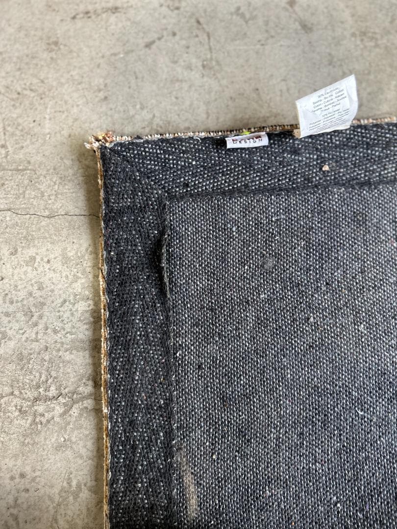 廃番】KARE / カレ｜200x140cm｜アブストラクトラグ｜グレーライン