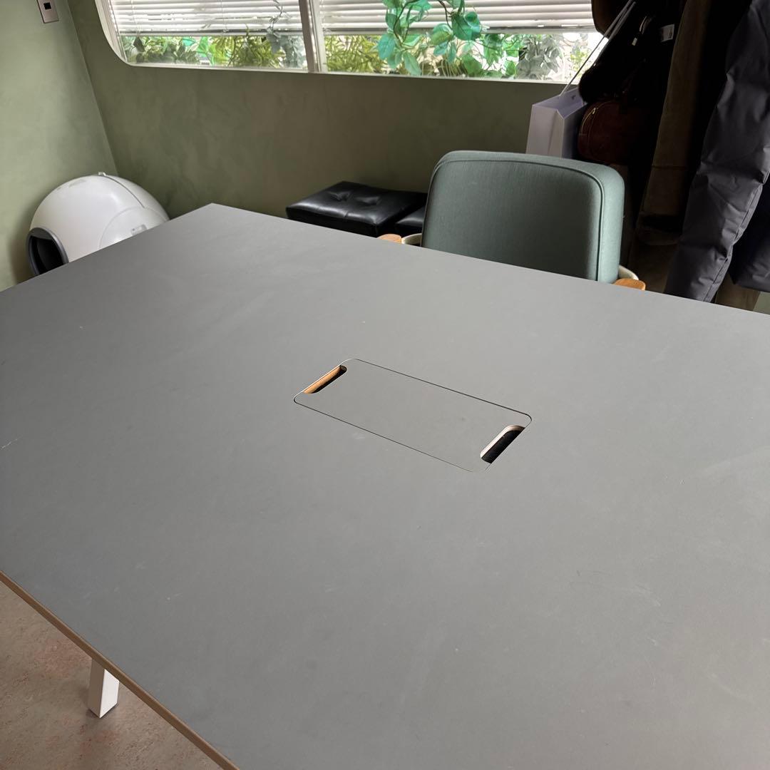 String Furniture 三脚型木製デスク　テーブル