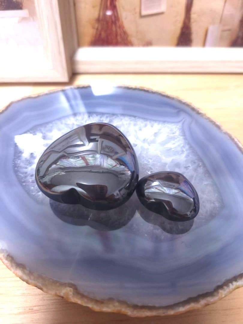 【№4】天然石　ヘマタイト　ハート型♡大小ペア2点セット　原石　握り石　置物