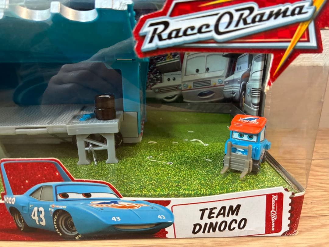 Cars Race-O-Rama Team Dinocoセット - メルカリ