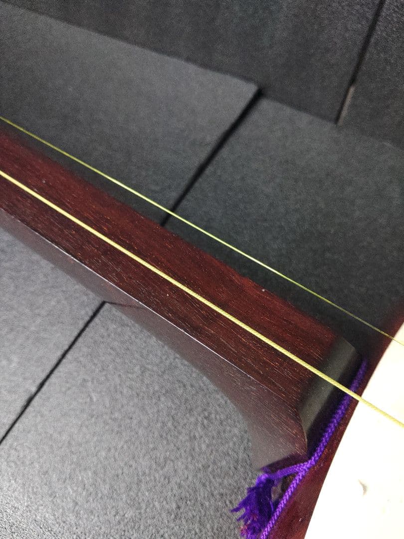 三味線 津軽三味線 紅木 綾杉胴 中棹 太棹 東さわり 【皮破れ】 - メルカリ