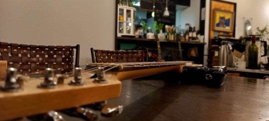 エレキギター サンバースト 3ピックアップ　レインボートーン