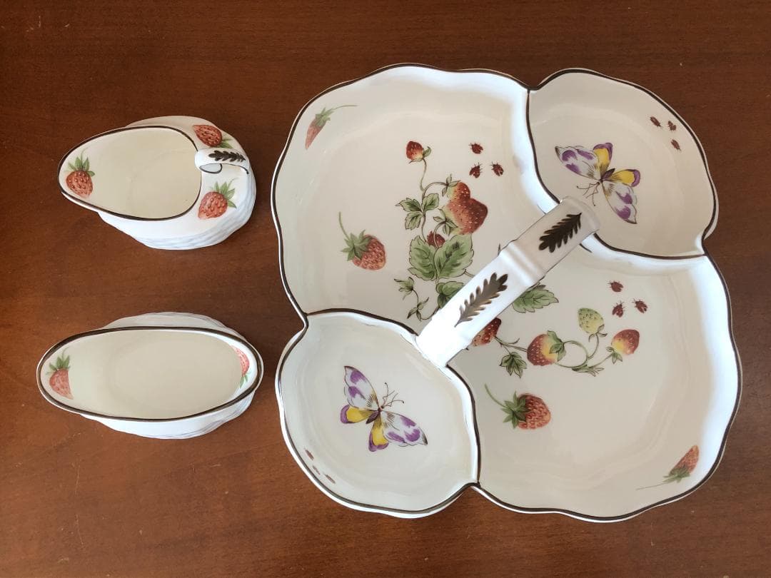ストロベリーバスケット 3点セット ☆ Coalport コールポート