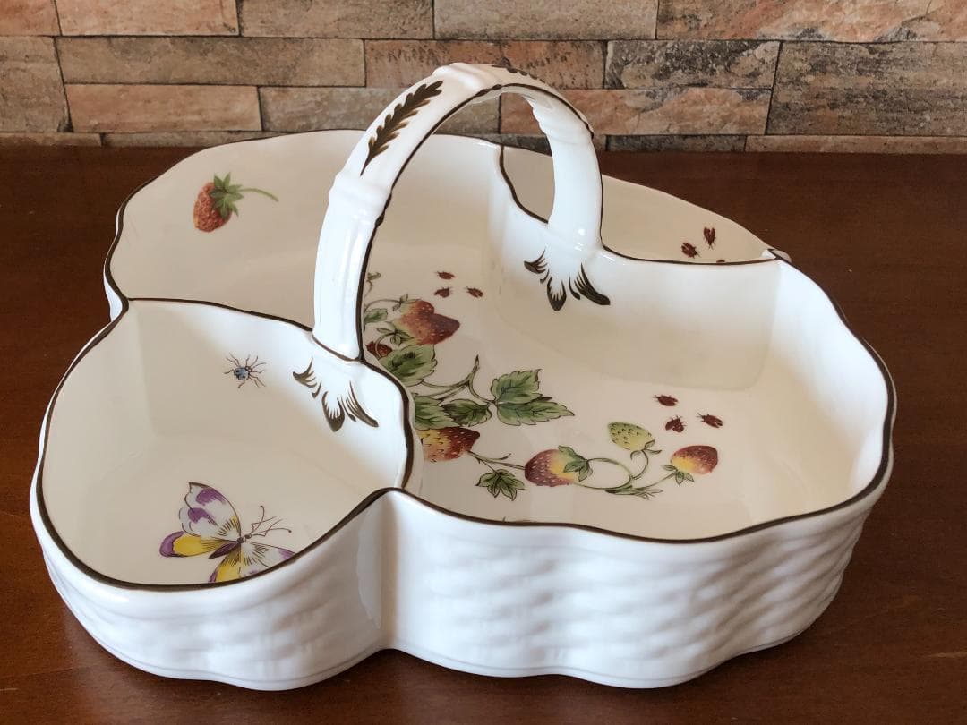 ストロベリーバスケット 3点セット ☆ Coalport コールポート