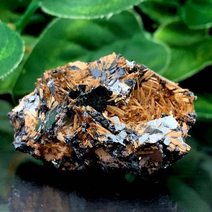 ブラジル産 太陽タイチンゴールドルチル結晶原石 y1304