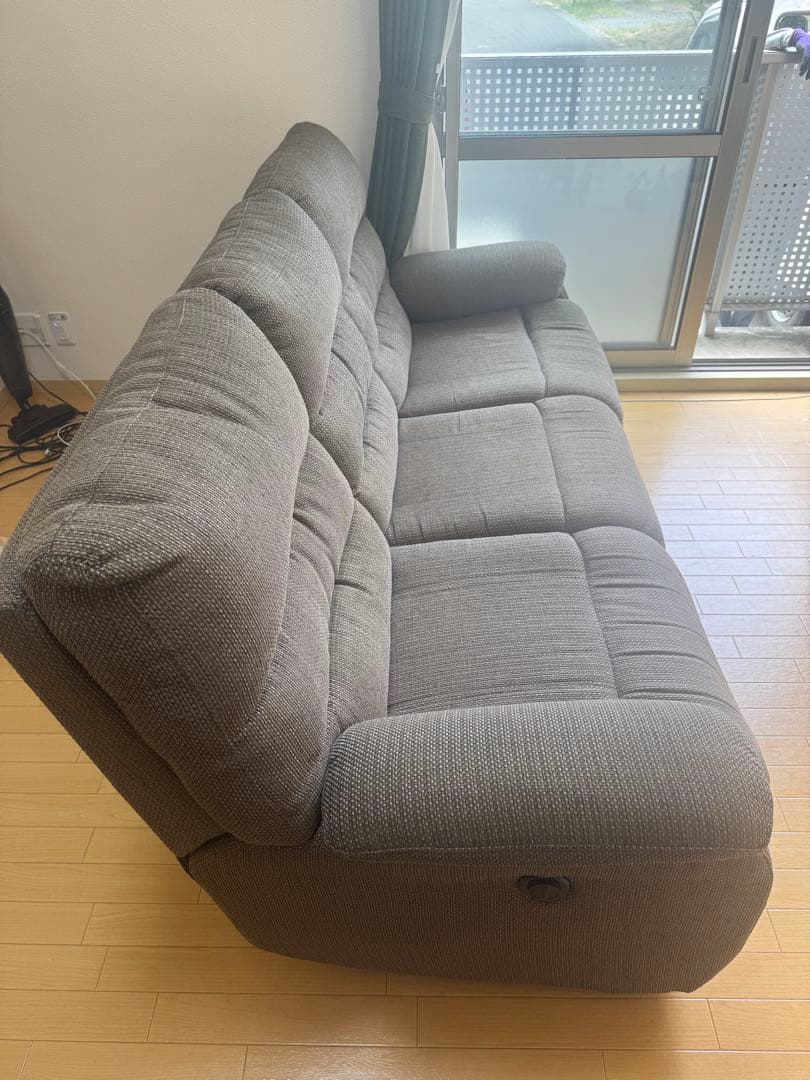 電動リクライニング機能付き3人掛けソファ