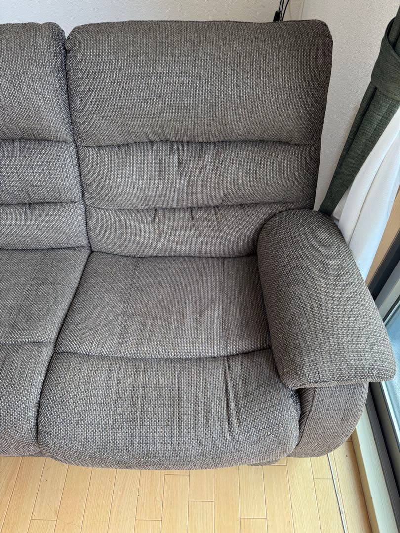 電動リクライニング機能付き3人掛けソファ