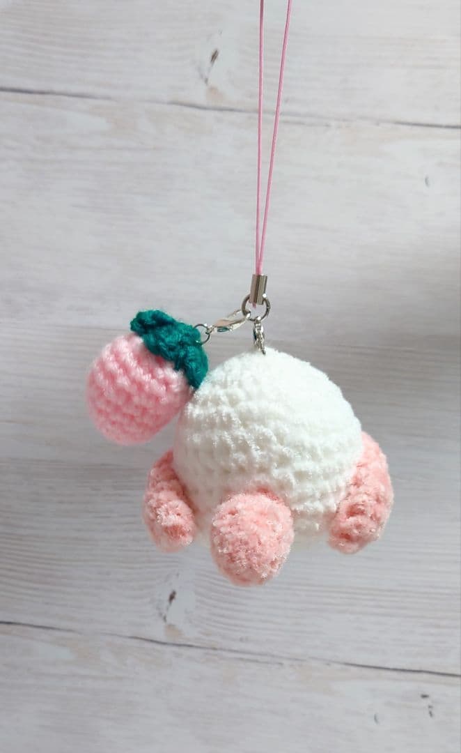 【オーダー承ります】あみぐるみ シマエナガ　イチゴ　いちご　苺　ストラップ