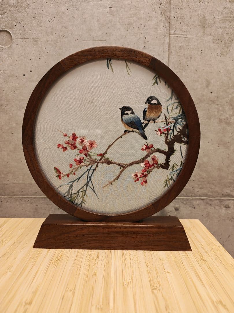 極美品】蘇州刺繍 置物 両面刺繍 飾り 花鳥図 絹 シルク 額縁付き