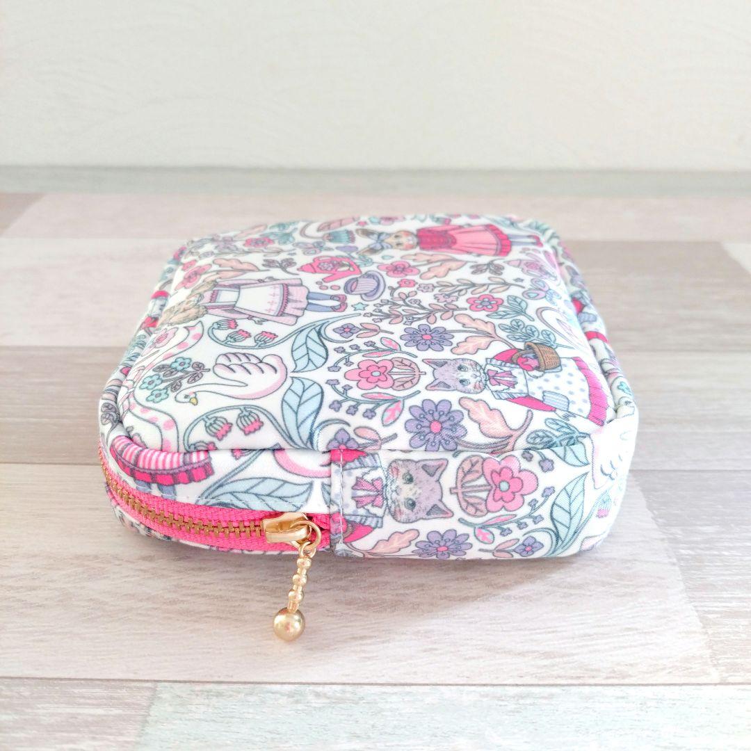 専用☆サテン生地バッグ＋ミニポーチ＆ズレてるかも？ポーチ☆ジョリーフルール