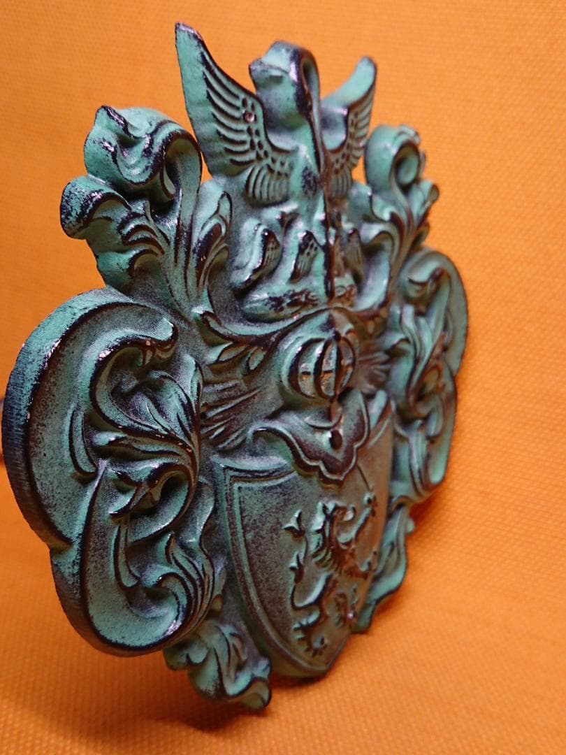 【美品】壁掛け　金属　置物　ヨーロッパ　インテリア　工芸品　美術品　A2795