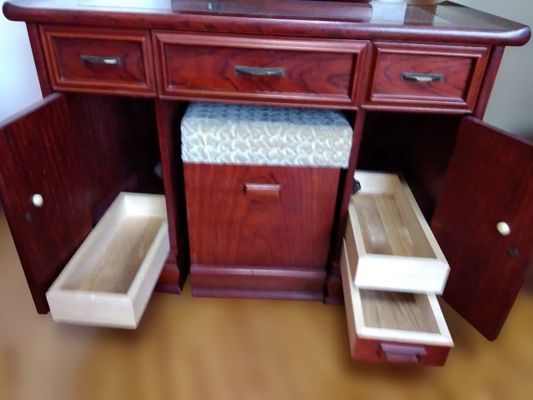 高級上質の三面鏡ドレッサー椅子付き送料込み