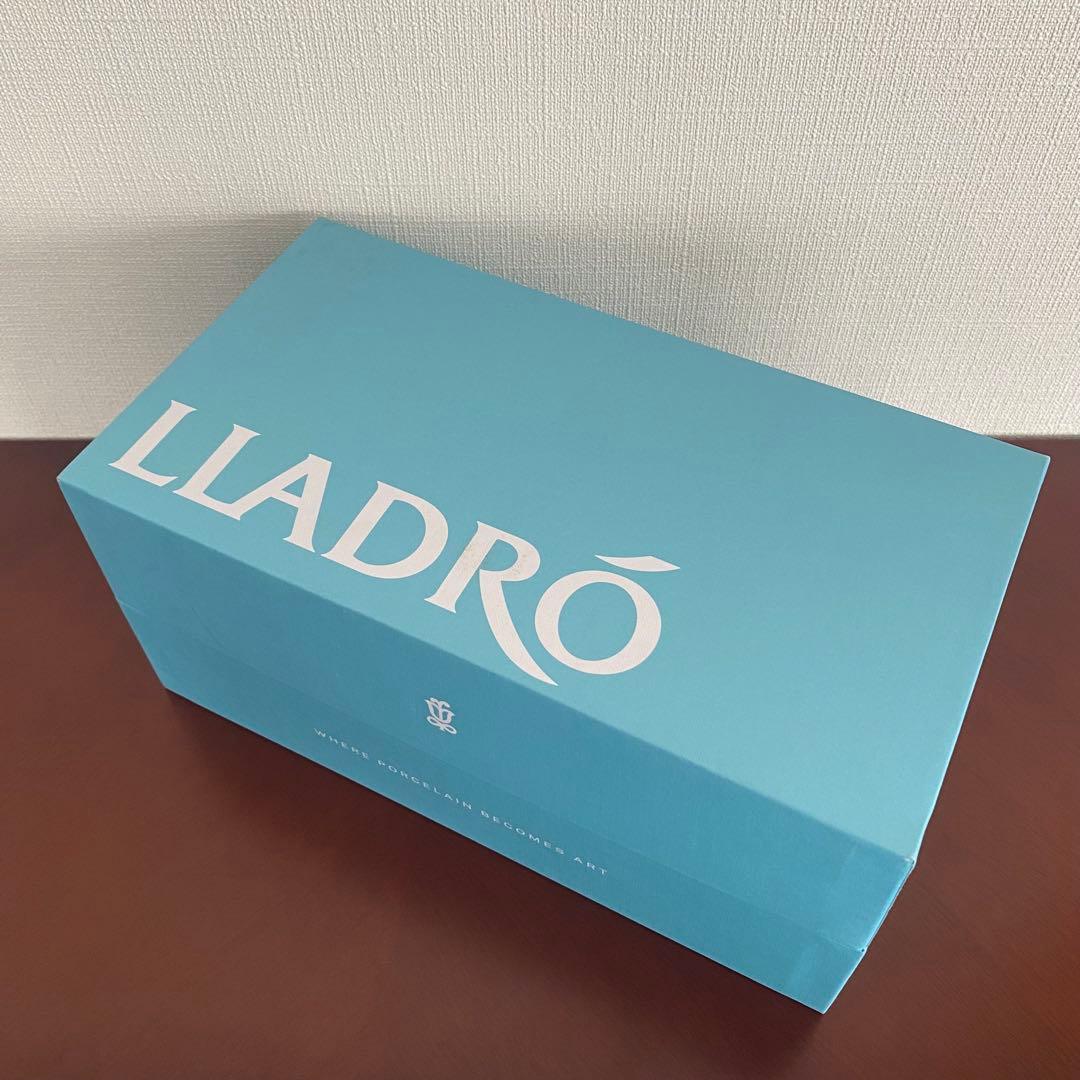 LLADRO リヤドロ 『 天使の宝もの 』うさぎを抱いた天使 うさぎ 天使