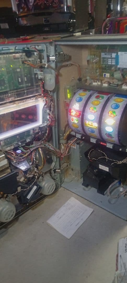 送料込 パチスロ 実機 マジカルハロウィン3 アミューズ コイン不要 家