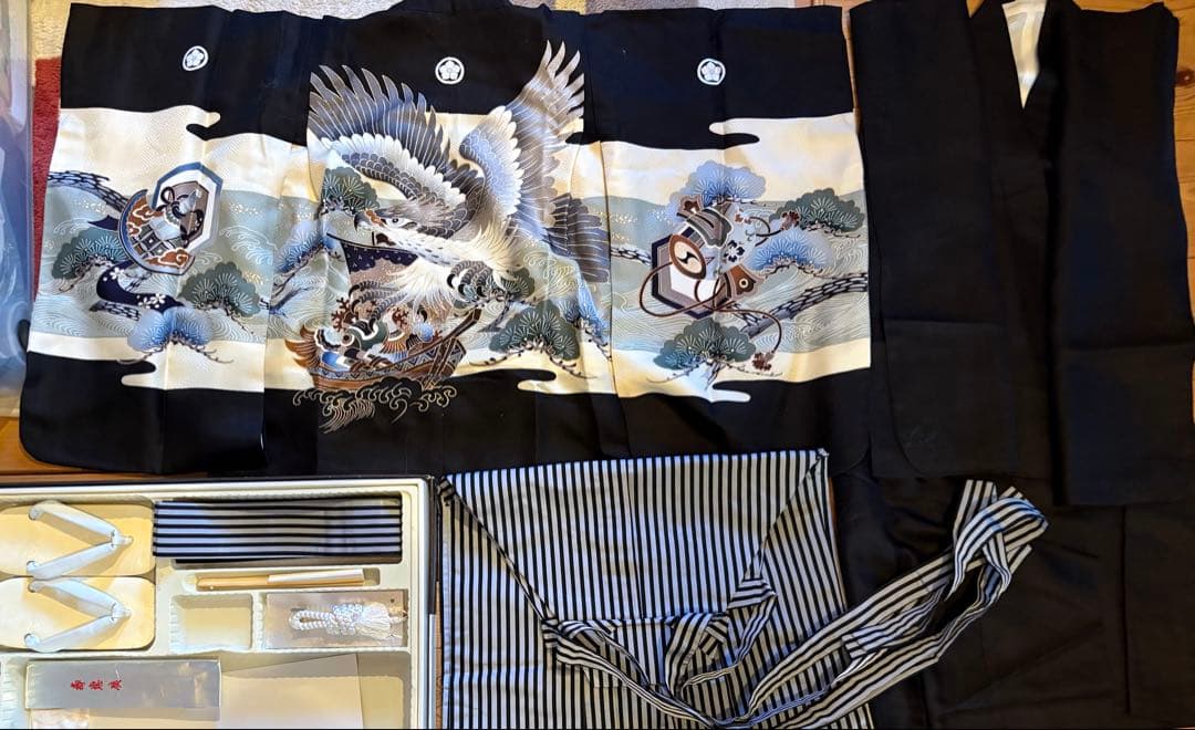 七五三　5才　男の子晴れ着　一式　黒地　勇壮な鷹の図　宝船図 一度使用美品