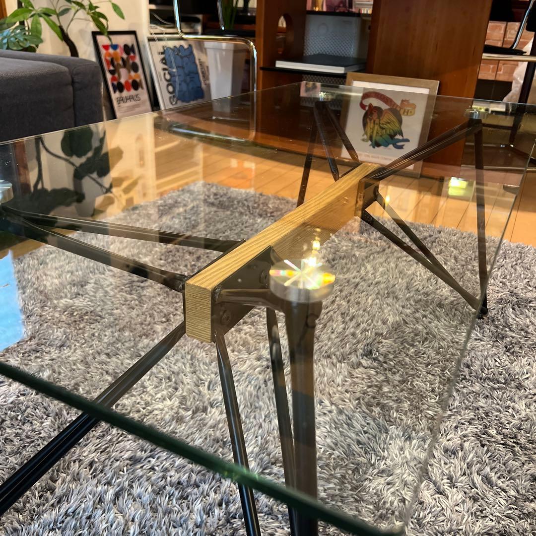 ガラスセンターテーブル モダンデザイン　ローテーブル
