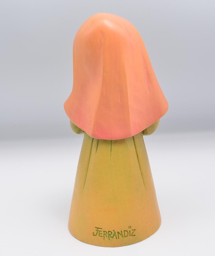 鳩を抱く少女　アンリ　ANRI　木彫り人形　イタリア　高さ15ｃｍ