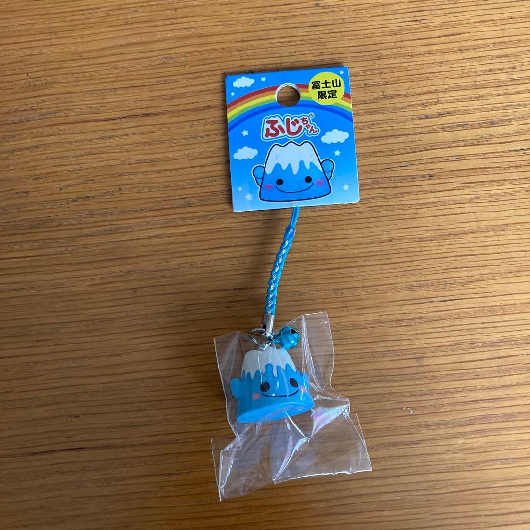 富士山限定 ふじちゃんキーホルダー - メルカリ