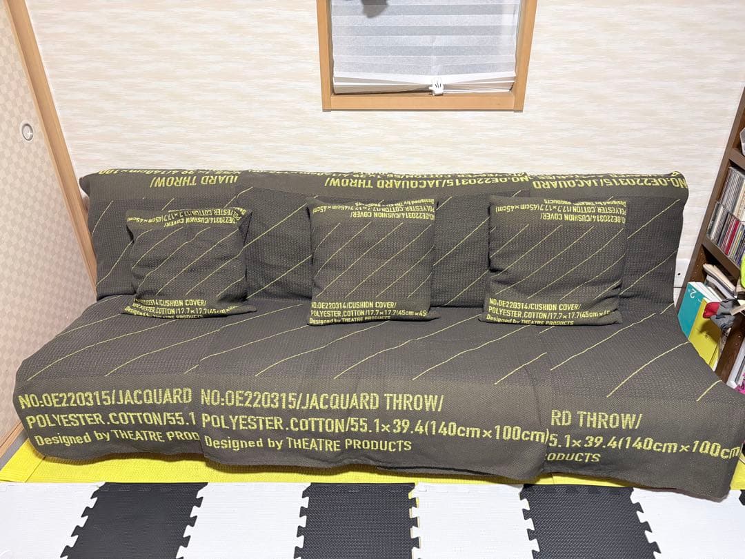 赤と白色のオシャレソファ・ソファベッド