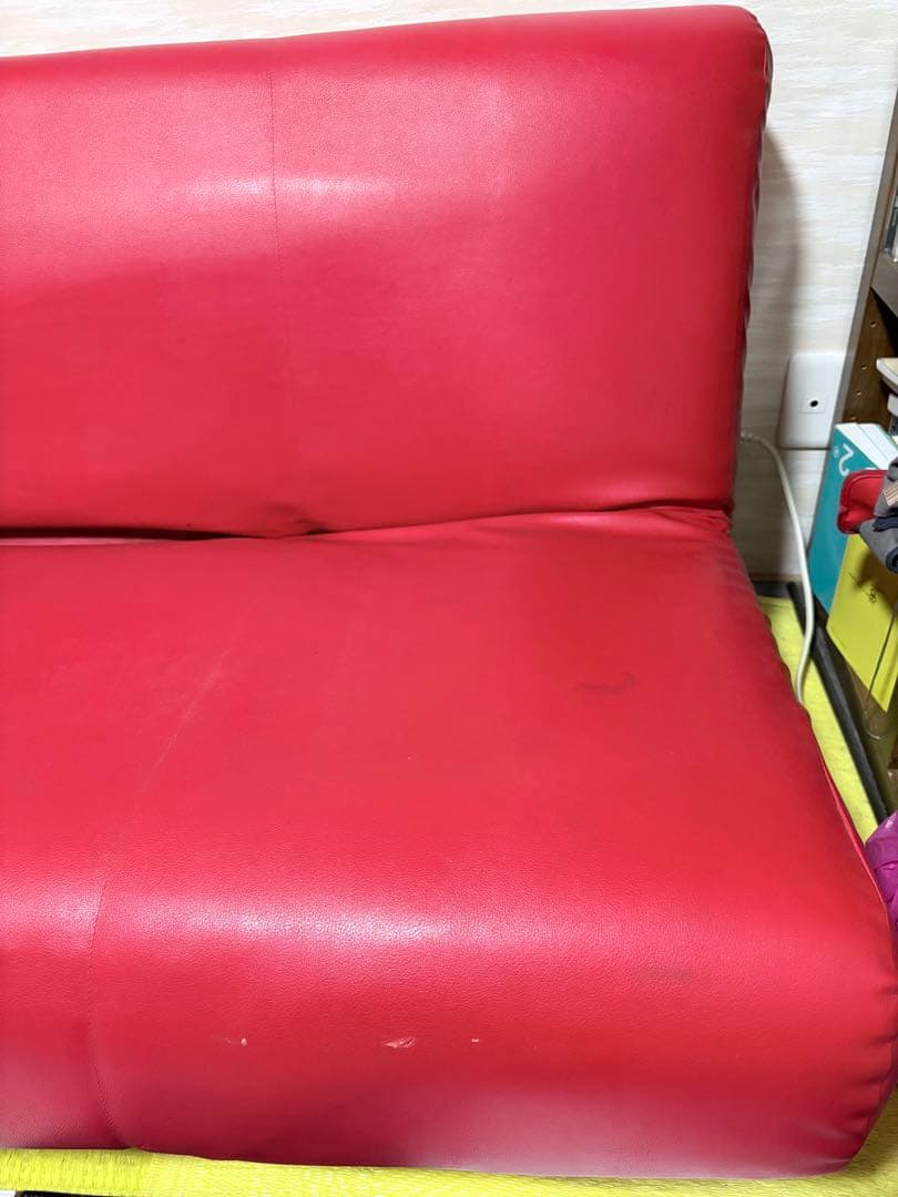 赤と白色のオシャレソファ・ソファベッド