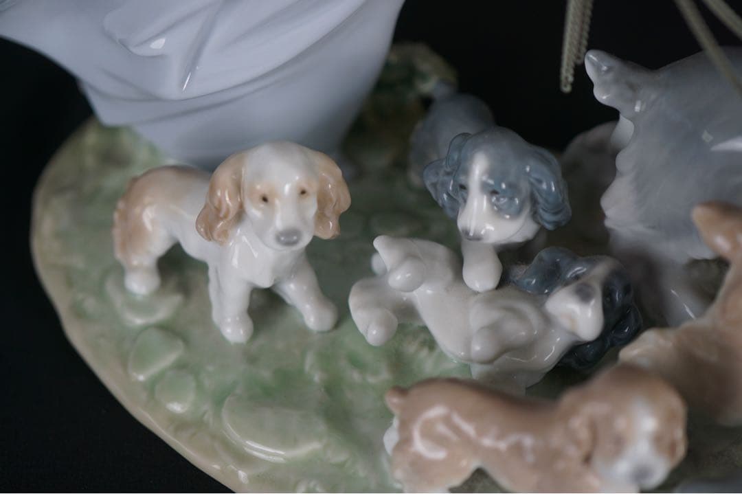 LLADRO リヤドロ フィギュリン 6784「仔犬たちの行進」