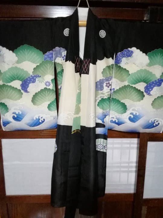 男の子用・3歳七五三・お宮参り向け・表側正絹・お祝い着です。