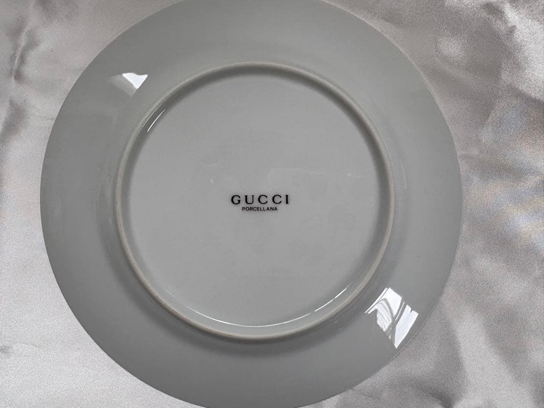 GUCCI 「ルイ王朝様式椅子デザイン 陶器皿 4枚セット」