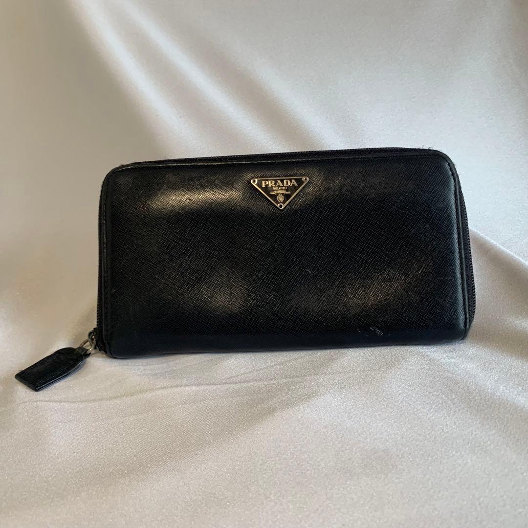 PRADA プラダ　長財布　黒　サフィアーノ