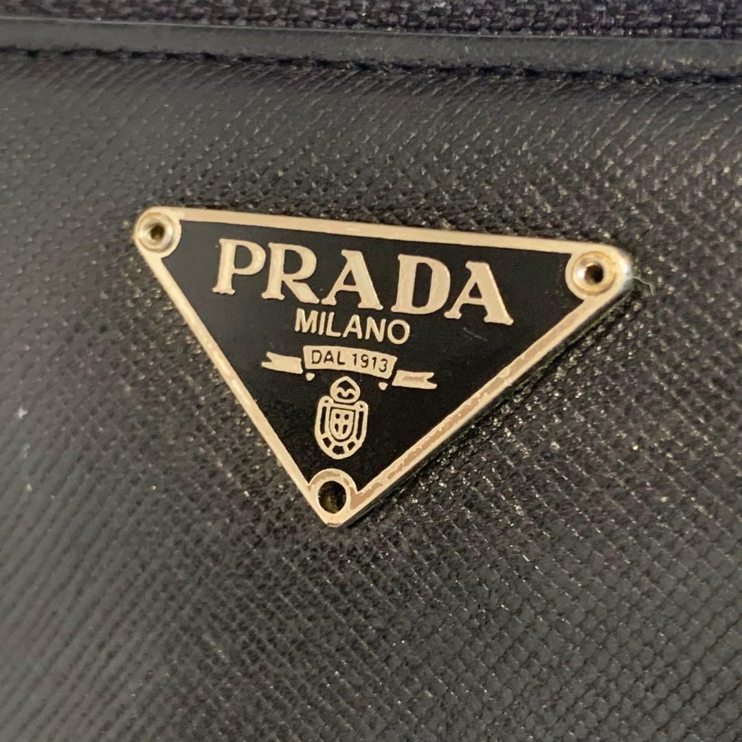 PRADA プラダ　長財布　黒　サフィアーノ