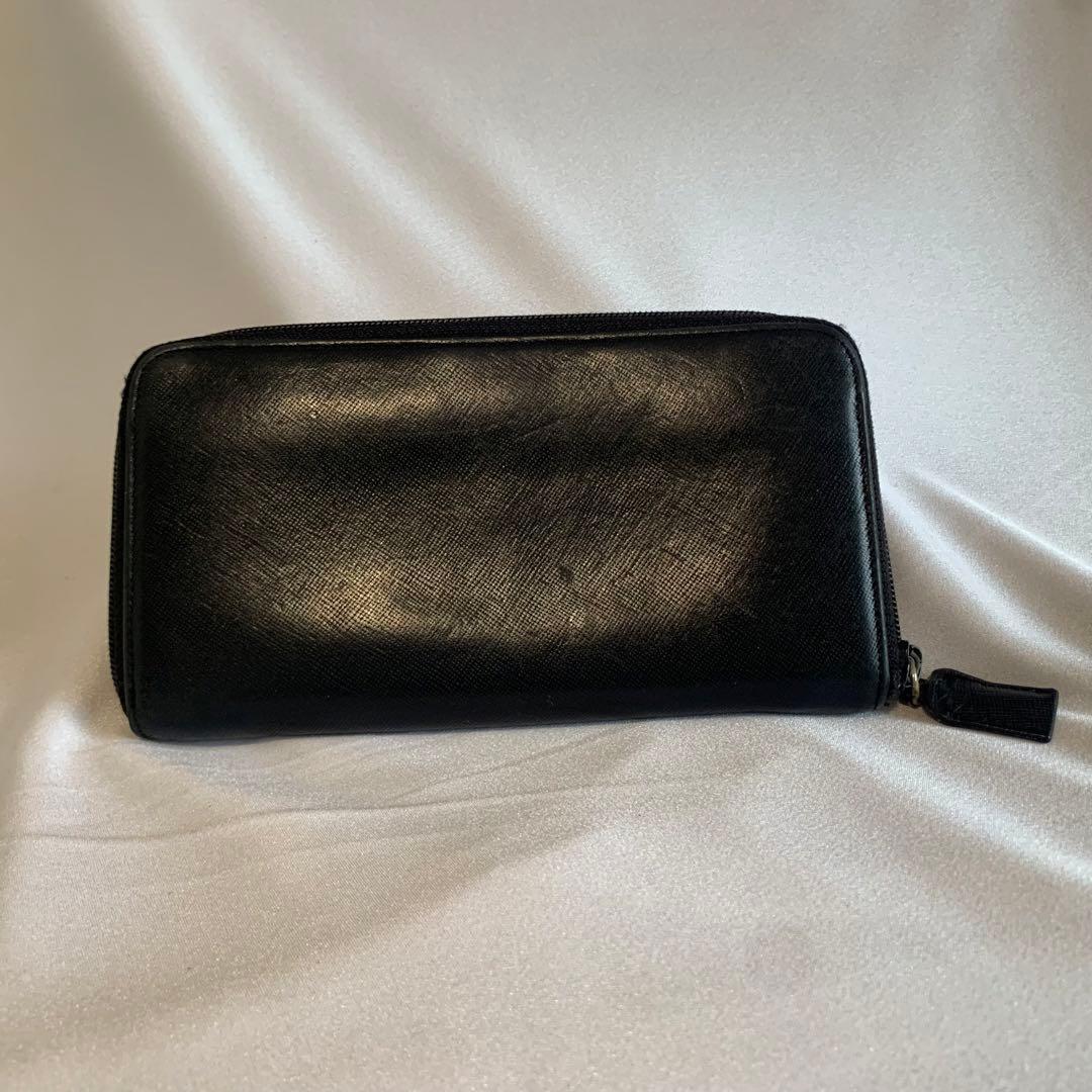 PRADA プラダ　長財布　黒　サフィアーノ